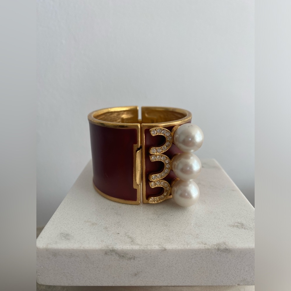 MAYLE Elegant and Bold Gold Tone Bangle Bracelet Cuff with Pearls